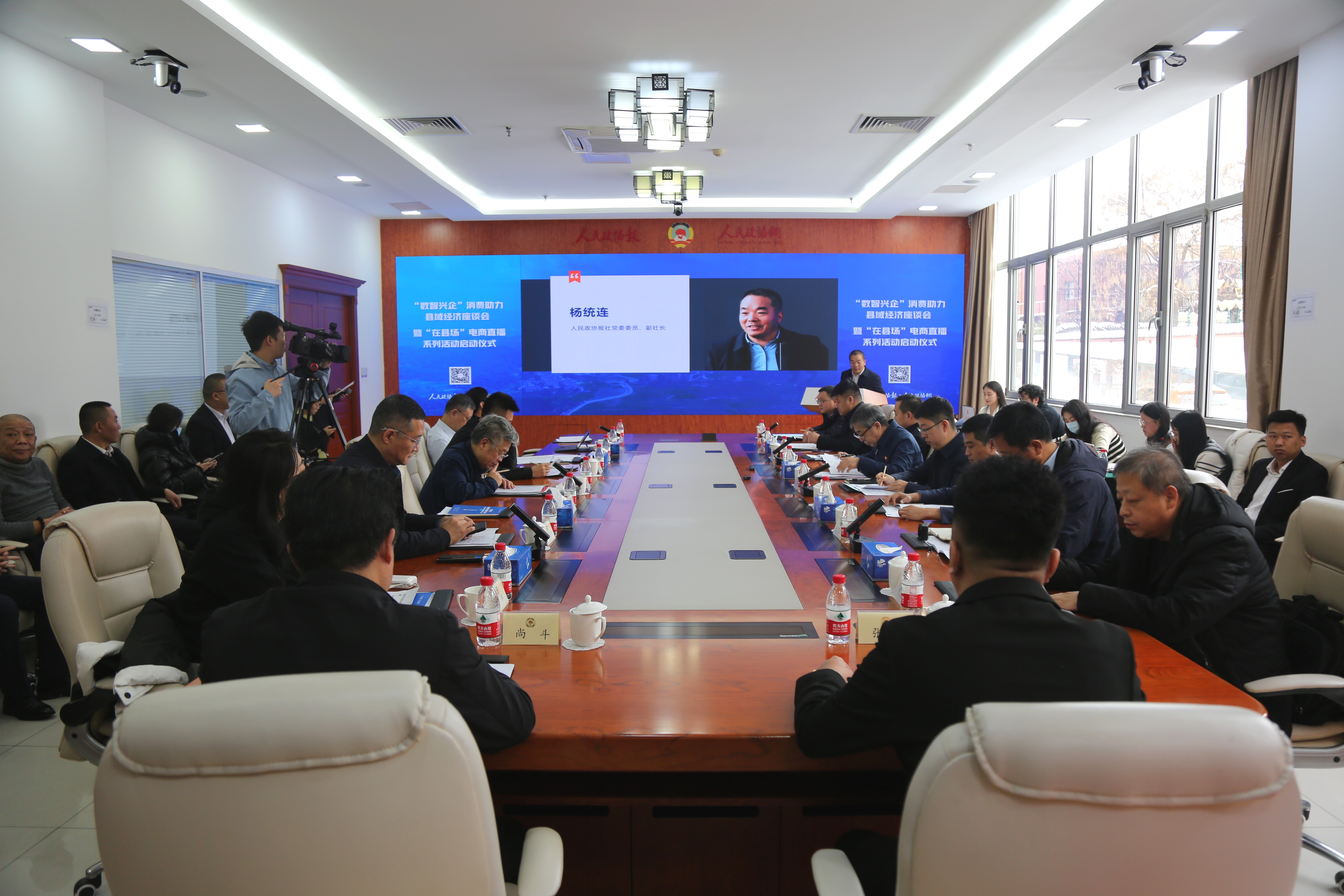 5c3b0bc1674f5f016066d66d4b67263.jpg 5c3b0bc1674f5f016066d66d4b67263.jpg