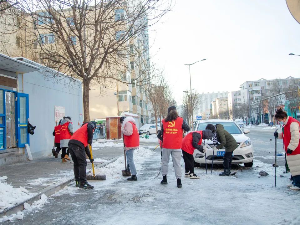 太原尖草坪区：冰雪集结令！他们用双手温暖这个寒冬