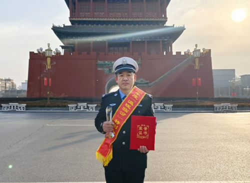 【喜报】临汾市公安局交警支队直属一大队李洪耀同志荣获“爱临汾 赢未来”“温暖临汾