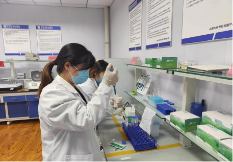 太原万柏林区市场监督管理局：督促快检提升改造  强化源头食安监管