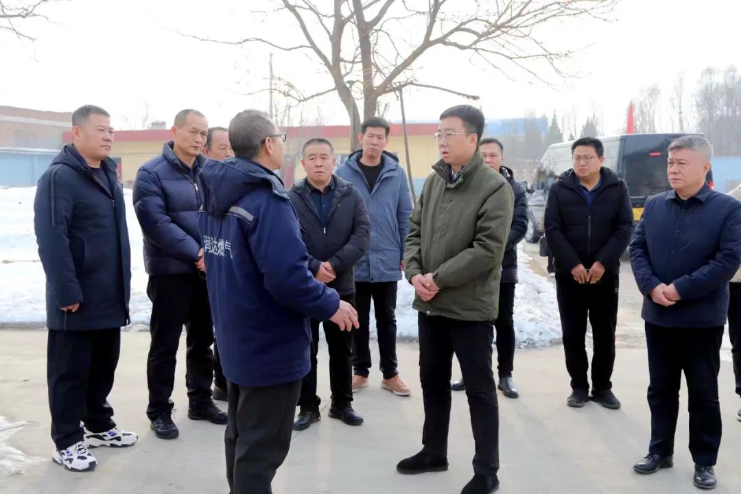 太原尖草坪区区委副书记、区长张力维督导检查节前安全生产工作