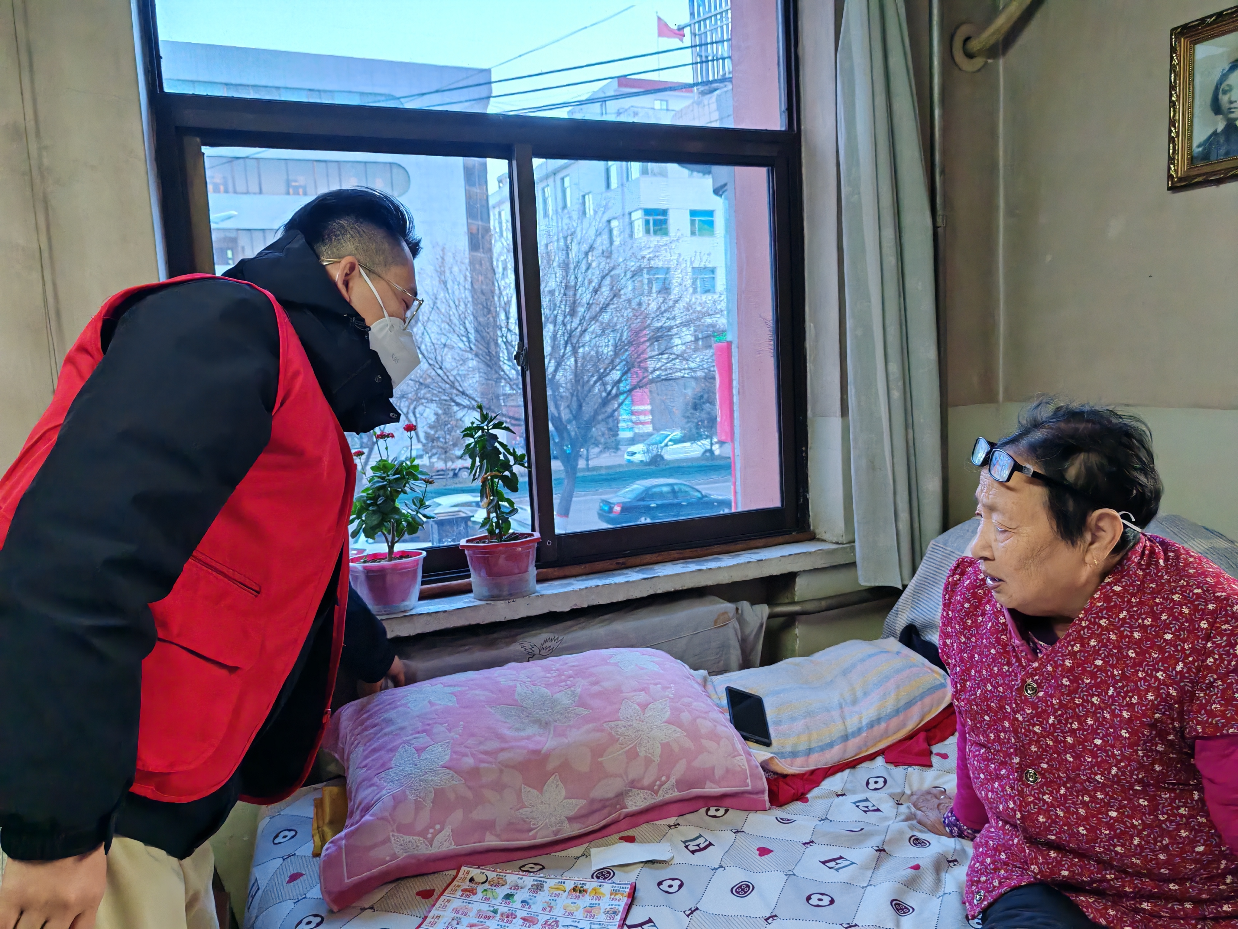 太原古交：心系老干部  确保温暖过冬  