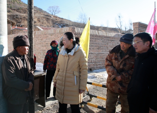 忻州岢岚：王蕾深入贾楼底村、宁家岔村调研指导巩固衔接工作