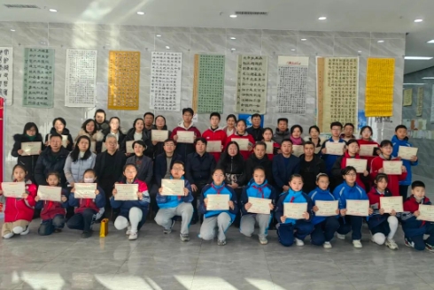 太原尖草坪区举办首届中小学师生书法大赛