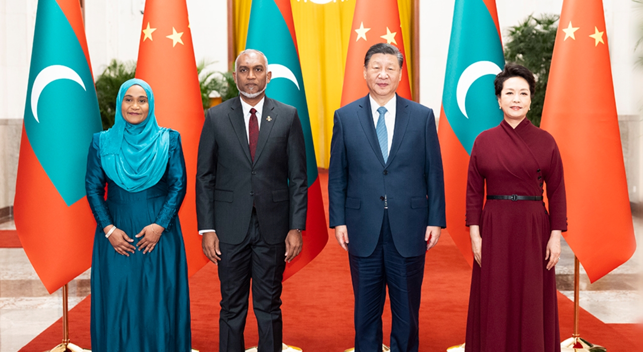 习近平同马尔代夫总统穆伊兹会谈