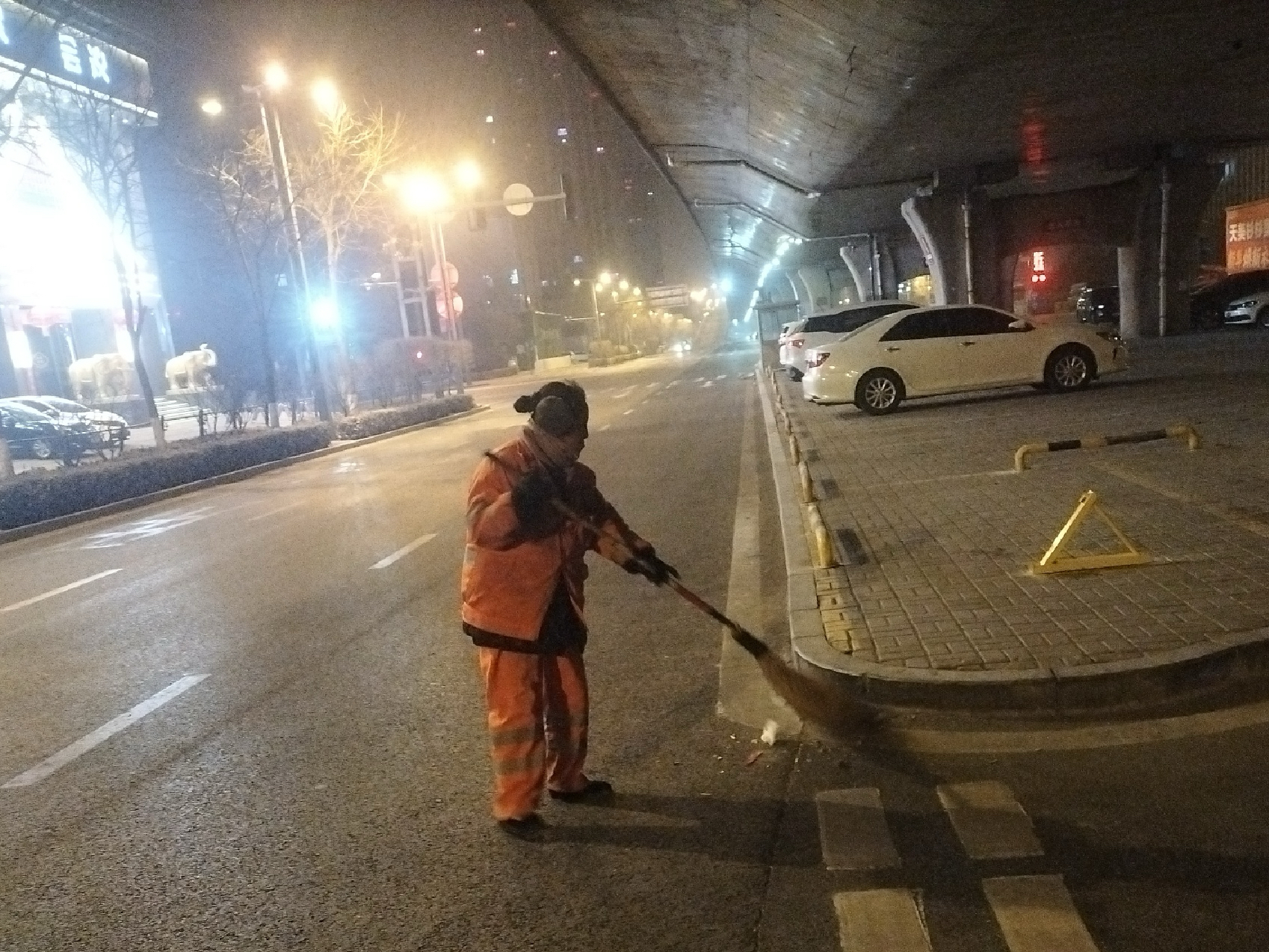 太原杏花岭区环卫中心：坚守环卫工作一线  确保环境整洁有序