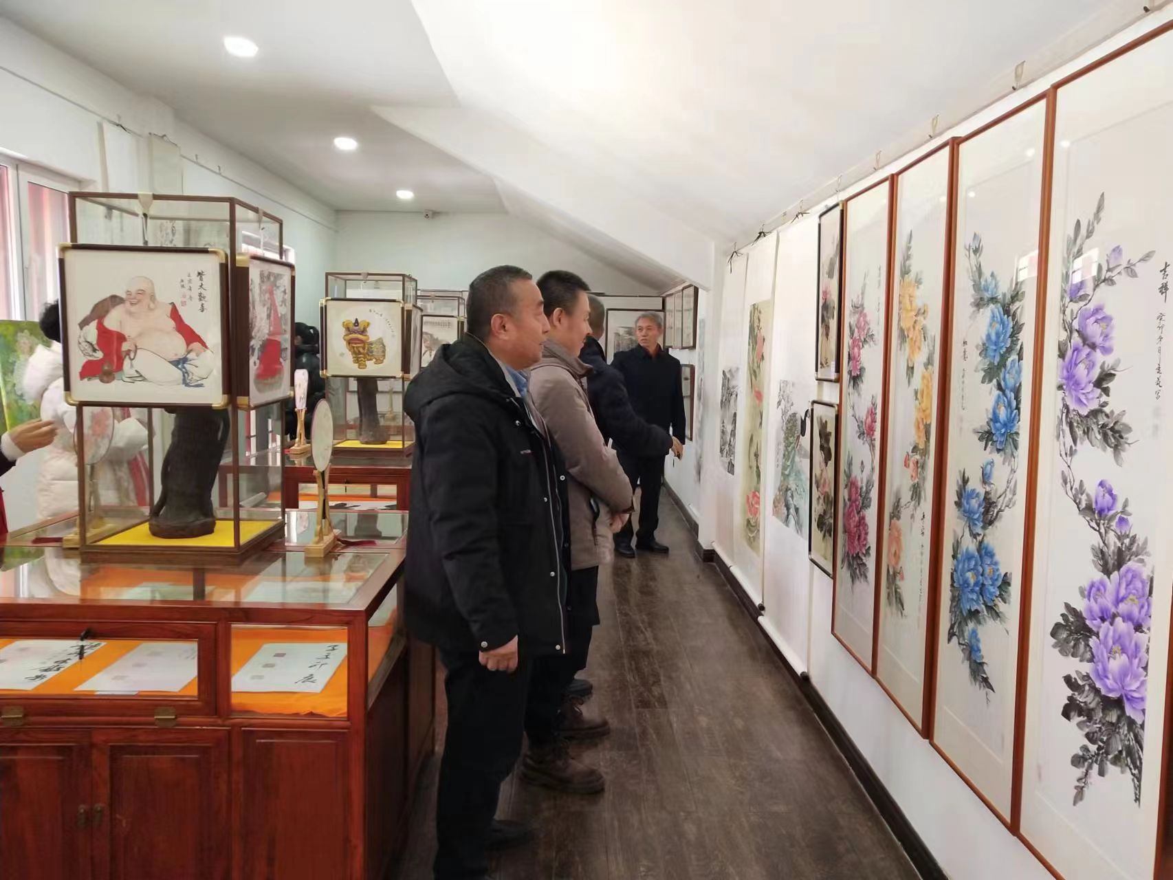 太原晋源区：甲辰雅集八人书画印作品展开展