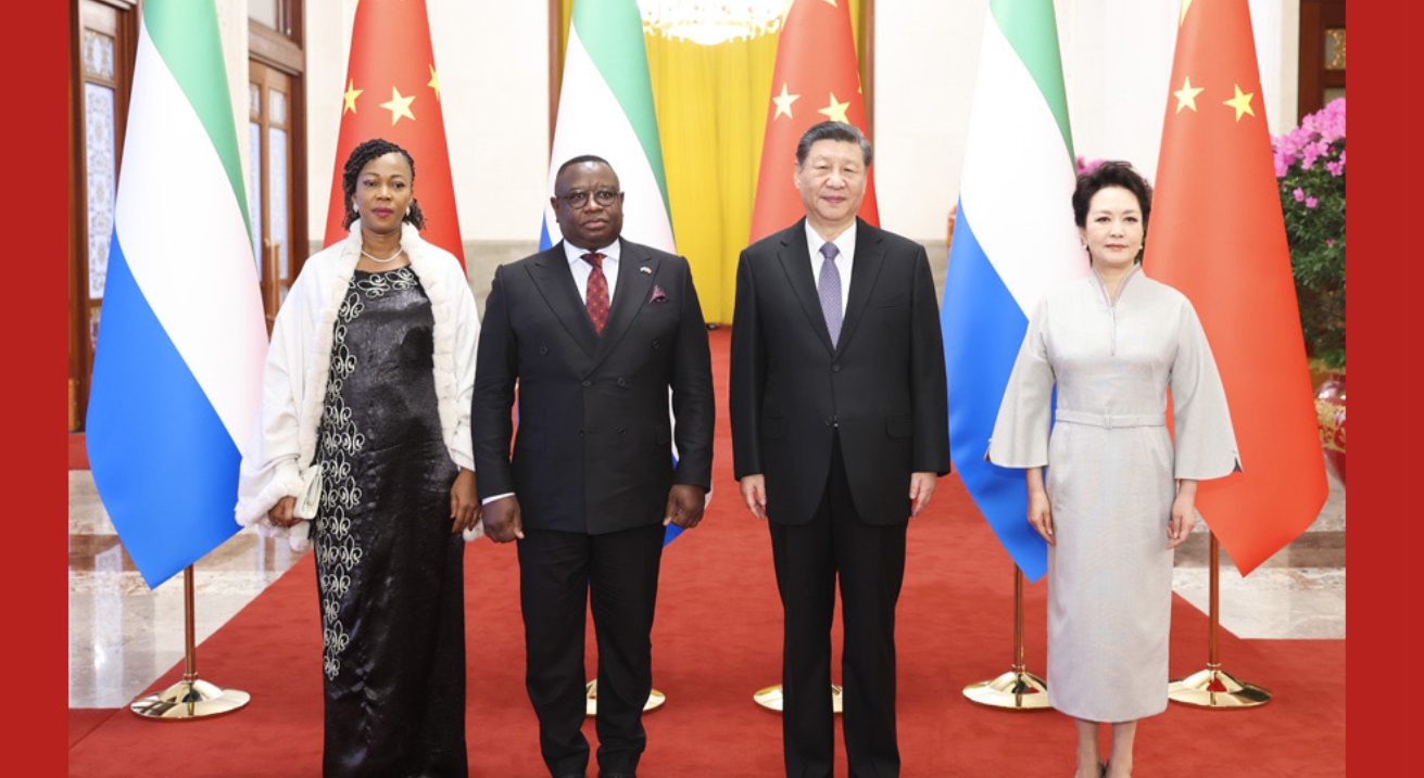 习近平举行仪式欢迎塞拉利昂总统访华