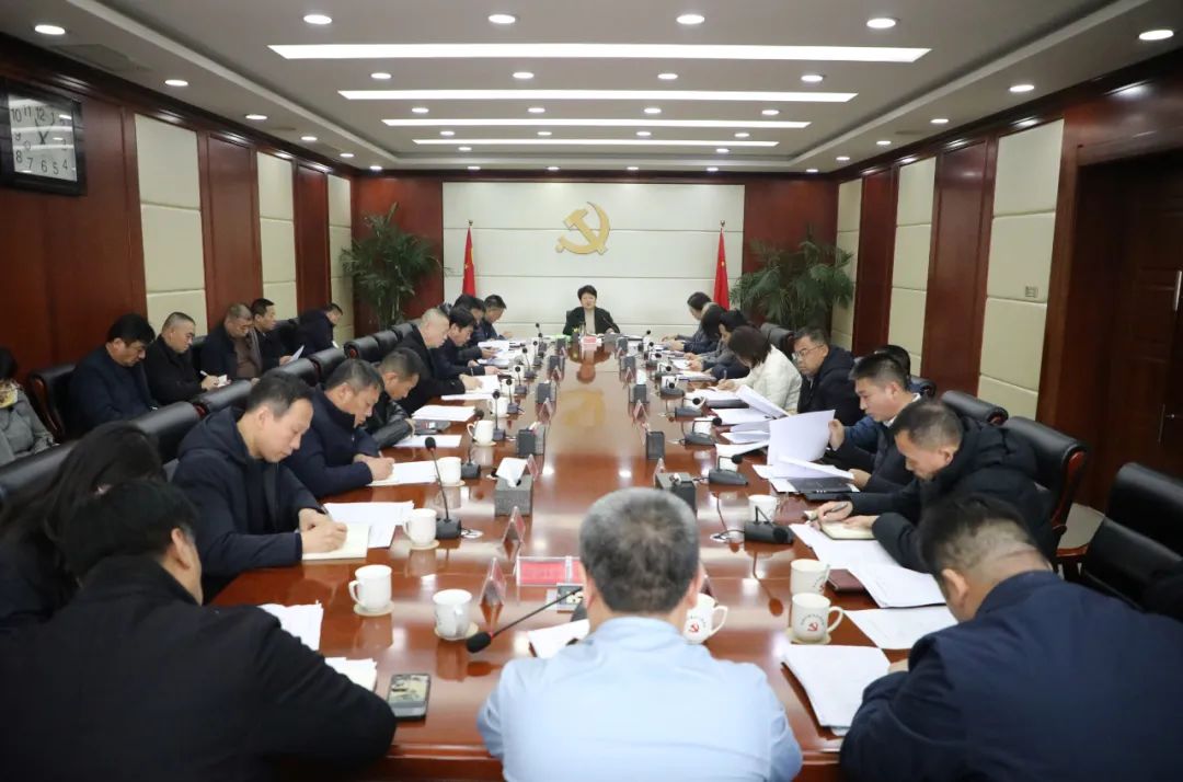 坚定信心  铆足干劲  奋力冲刺——太原尖草坪区召开创城、创卫工作推进会