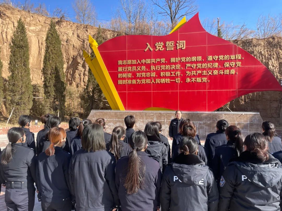 临汾市公安局交警支队组织开展“赓续扁担精神  贡献巾帼力量”庆“三八国际劳动妇女