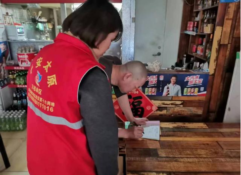 太原万柏林区南寒街道：“把好食品安全三关法”普法宣传活动