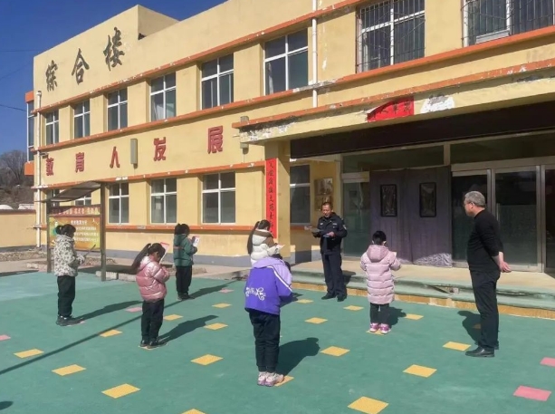 长治沁县：春意盎然正当时  “禁毒”宣传入民心