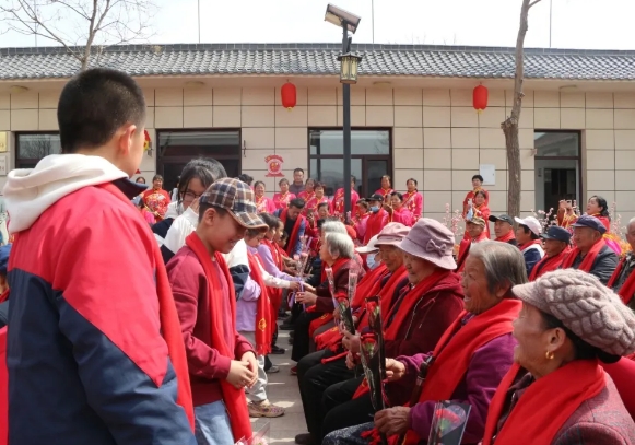太原阳曲县录古咀村“殷殷敬老情  满村文明风”系列活动——孝心食堂开餐啦！