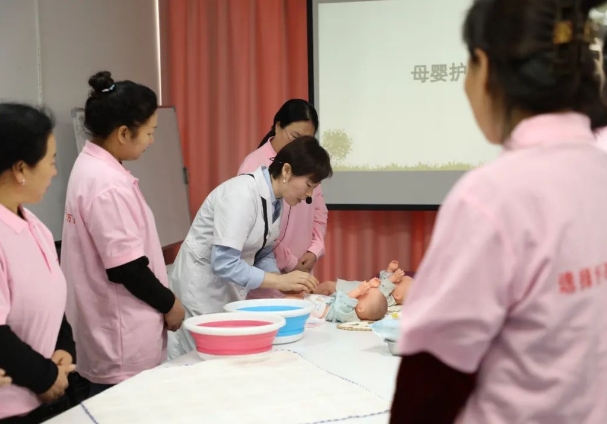 太原小店区推进家政服务进社区工作  提高居民获得感