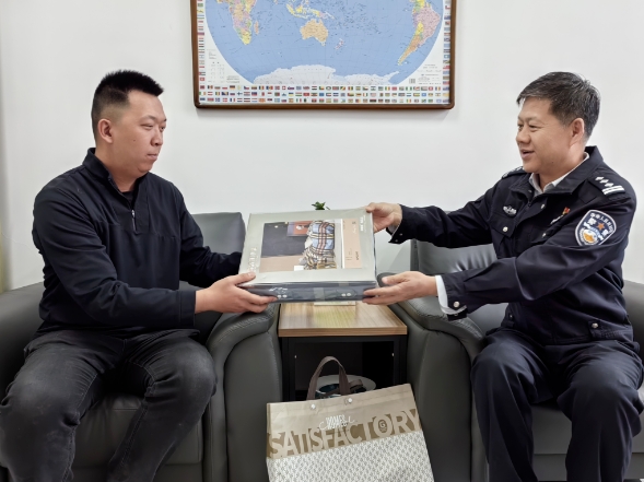 长治壶关县公安局开展清明节走访慰问活动