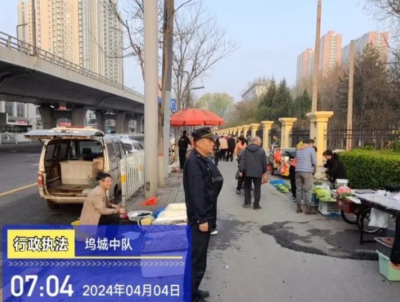 太原小店区执法大队坞城中队：强化早市管理  杜绝“脏乱差”