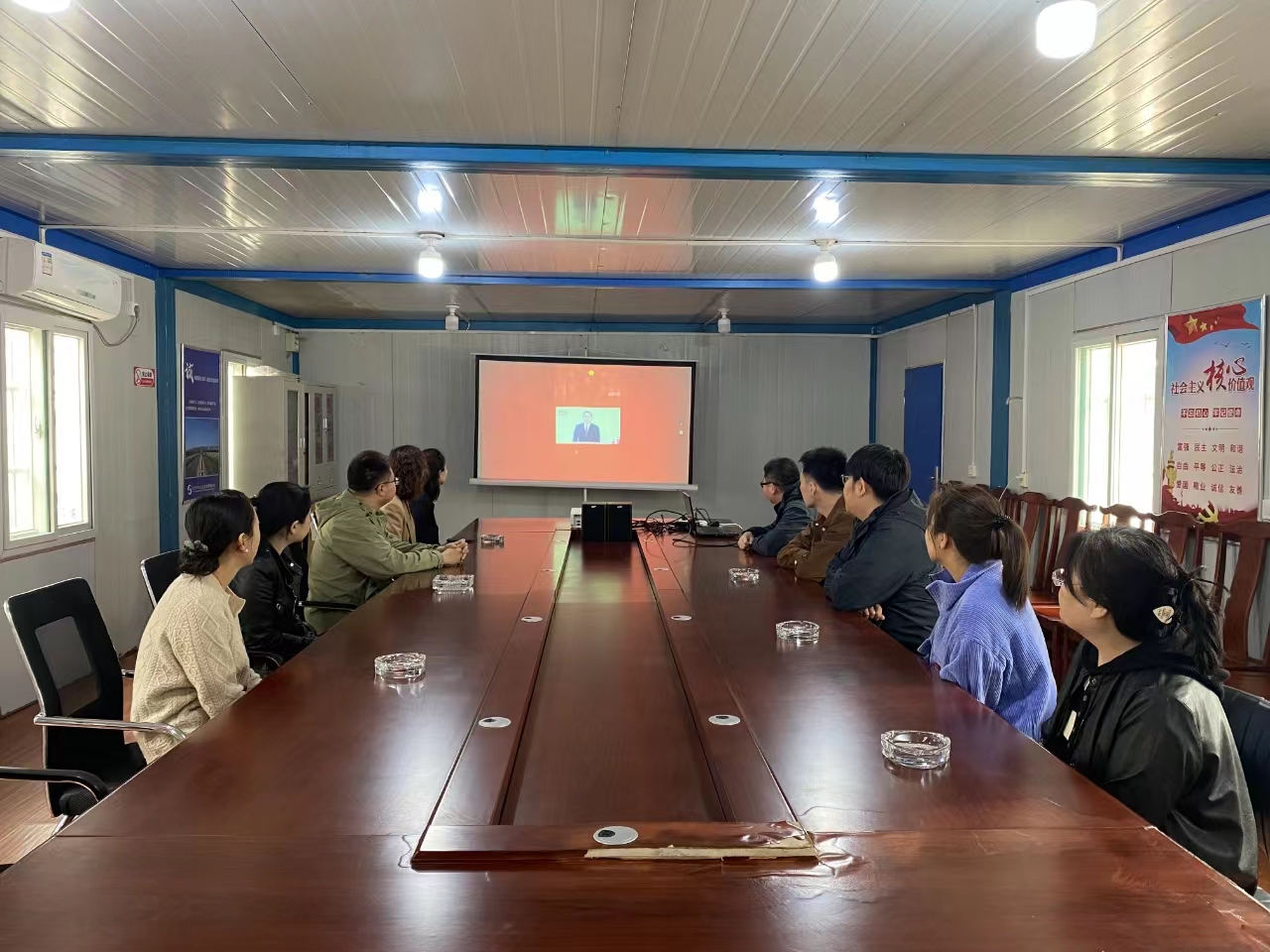 太原市政建设集团四公司开展“主题党日”活动