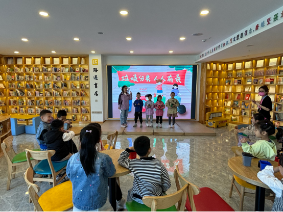 垃圾分类在指尖  绿色环保记心间——太原万柏林区兴华街道滨体社区开展垃圾分类宣传