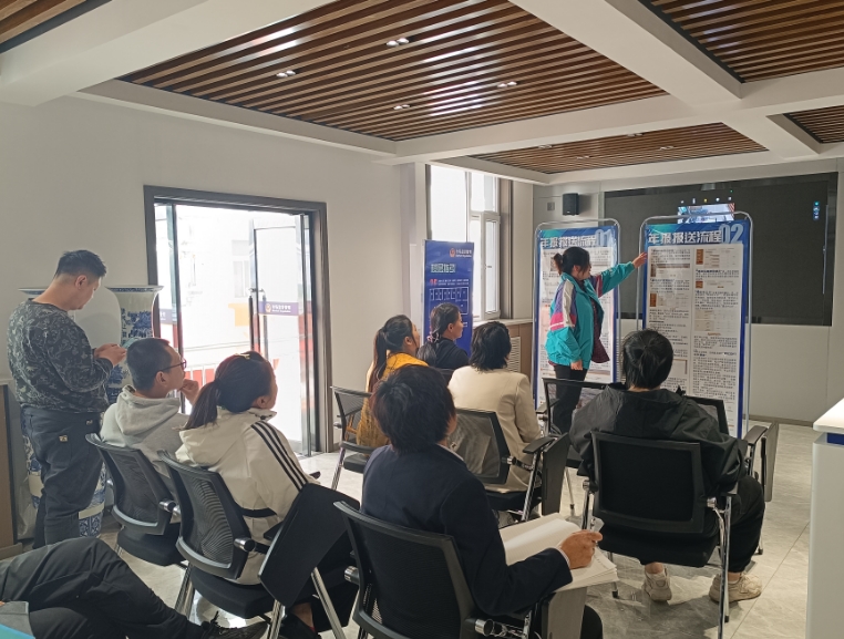 太原杏花岭区：“手把手”培训报年报“面对面”宣传惠商保