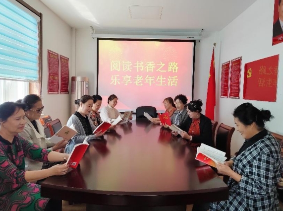 太原万柏林区长风西街街道：阅读书香之路  乐享老年生活