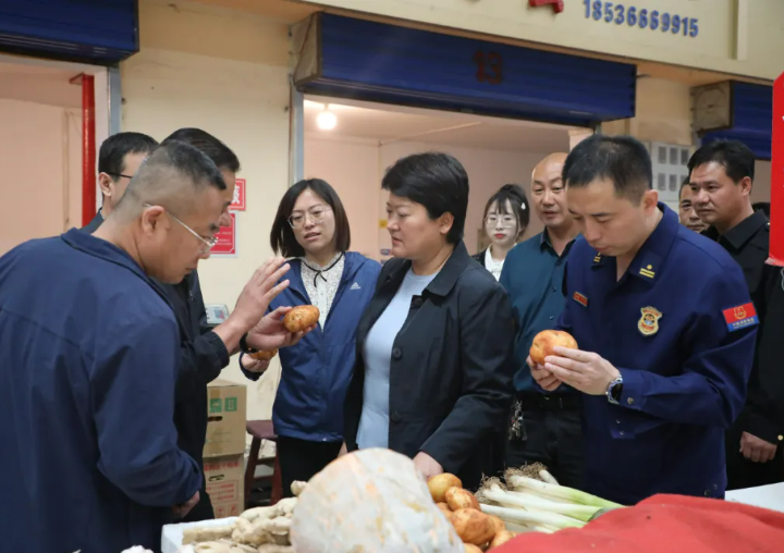 太原尖草坪区：刘锦春督导检查“五一”节前安全生产、市场保供工作