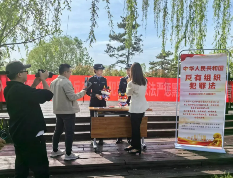 这场青年宣讲特别“燃”！ 长治公安YOUNG