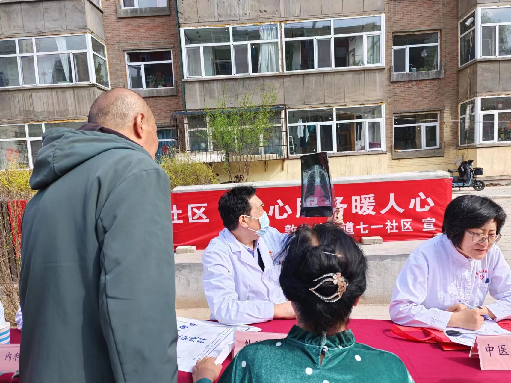 太原杏花岭区敦化坊街道：远亲不如近邻“近邻力量”显温情