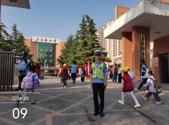 长治壶关公安：站好“护学岗”，守好“成长路”