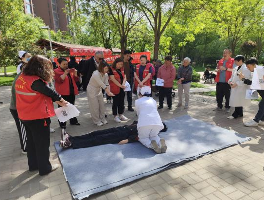 太原万柏林区神堂沟街道：健康义诊进社区  惠民利民暖人心