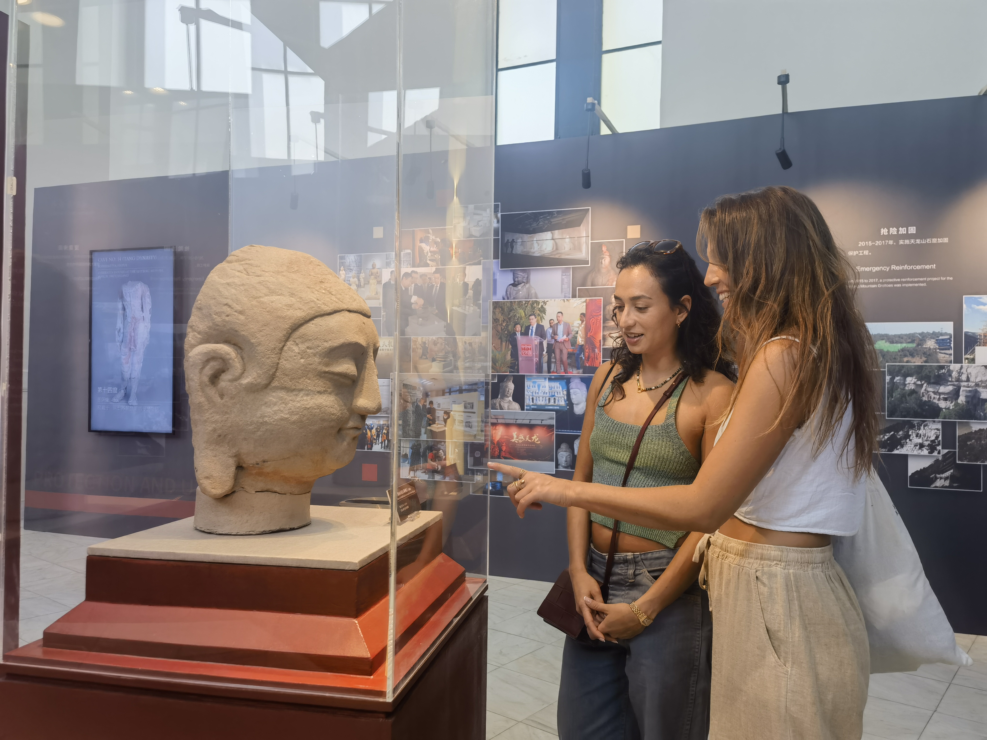 美成天龙——天龙山石窟数字复原国际巡展（希腊站）在希腊古城雅典开展