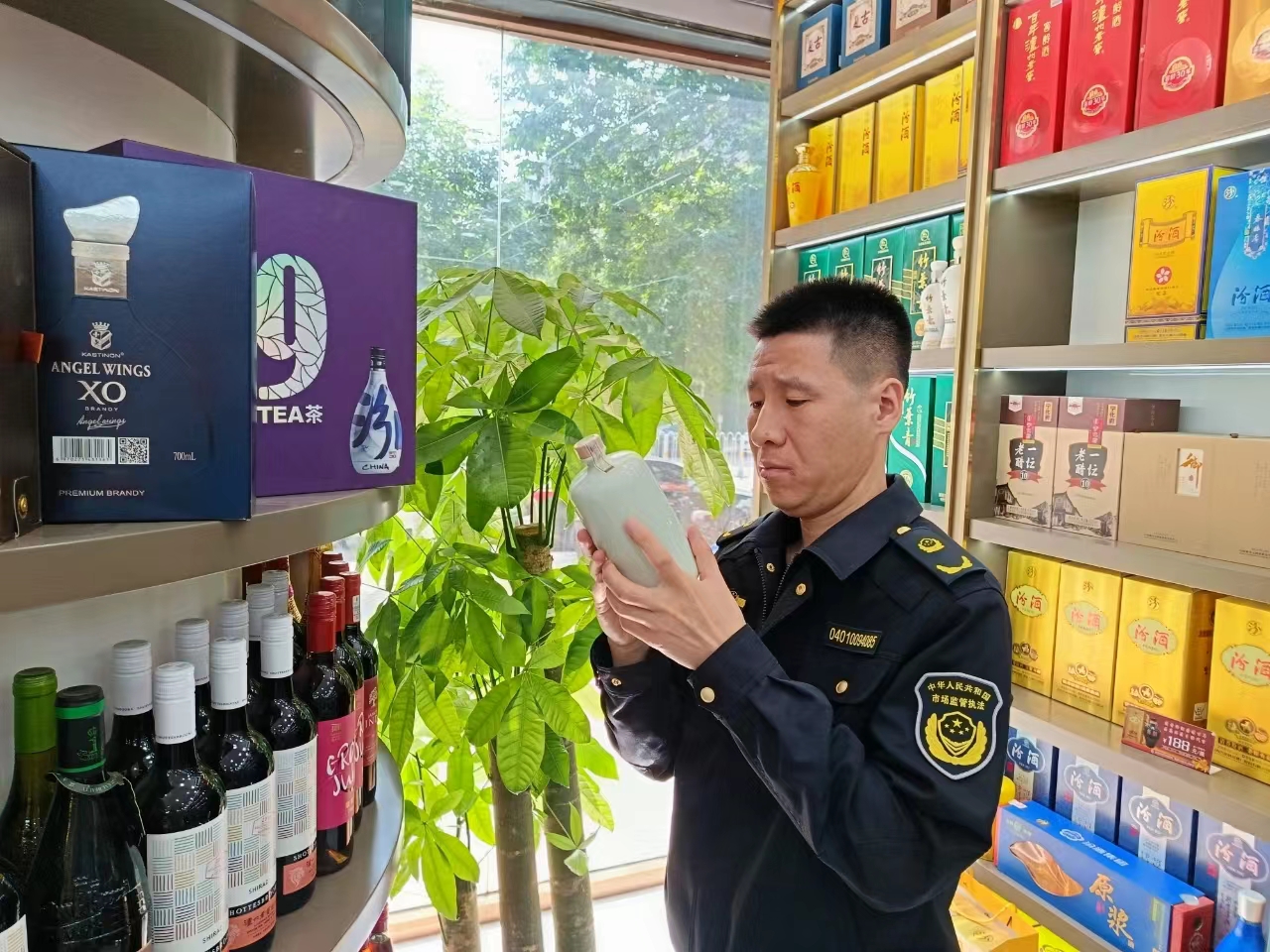 太原杏花岭区多措并举净化酒类市场