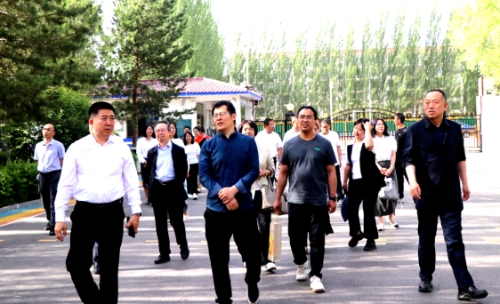 教育部中小学科学教育实验区、实验校专家调研指导组荐临朔州市第四小学调研指导