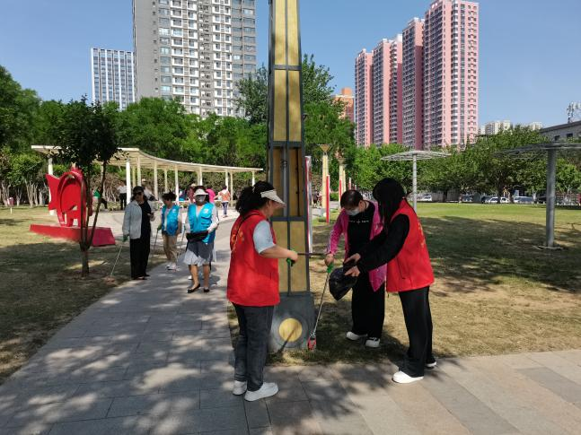 太原万柏林区千峰街道：环境再提升  公园等你来“打卡”