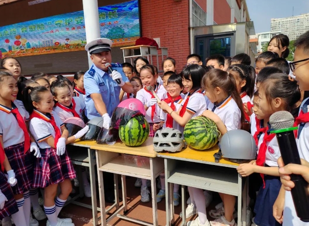 太原小店区实验小学：法润平安  文明相伴