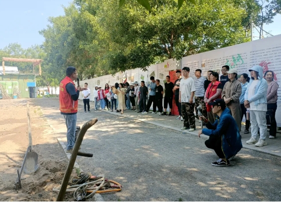 太原尖草坪区科技局:田间地头传“真经”　科技助农促发展