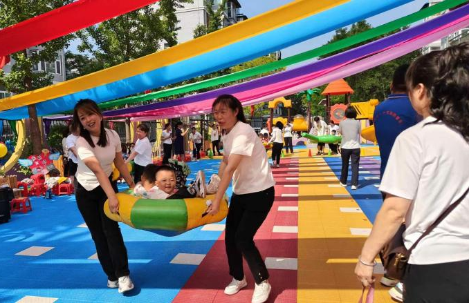 太原万柏林区杜儿坪街道开展“趣享运动  益童精彩”亲子运动会