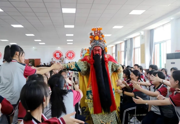 太原尖草坪：品晋剧魅力  赏非遗之美