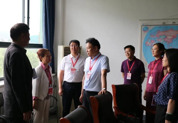 山西灵石县委书记韩军带队在灵石一中考点巡视2024年高考工作