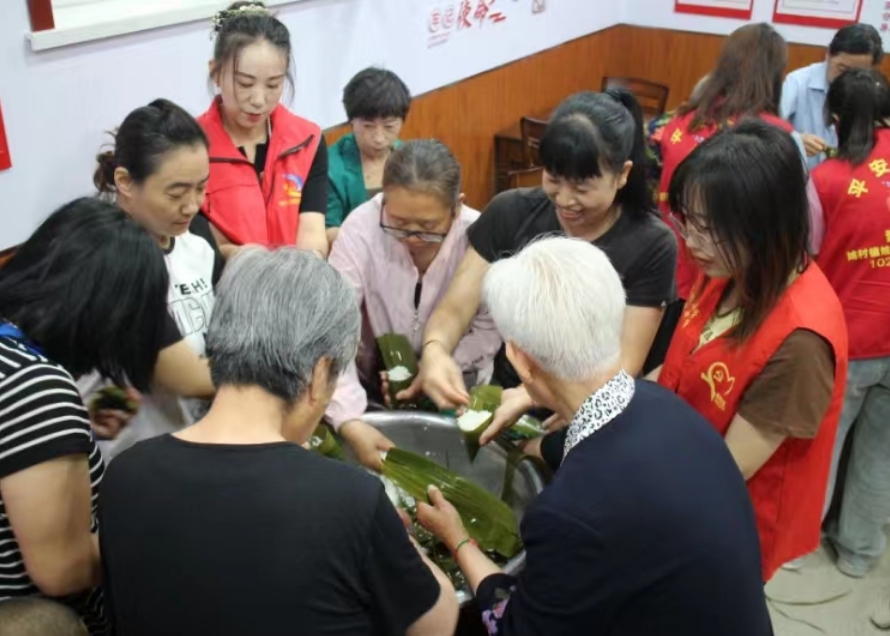 太原晋源区姚村社区：网格红里“粽”欢乐