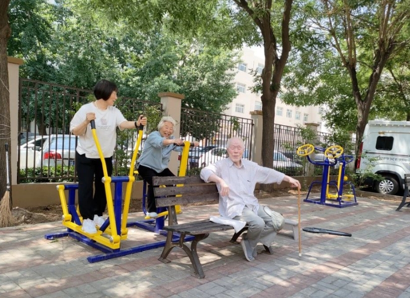 太原迎泽区老军营街道：居民呼声社区听，健身器材新亮相