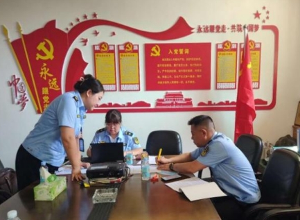 太原万柏林区应急管理局开展安全生产月企业安全隐患排查