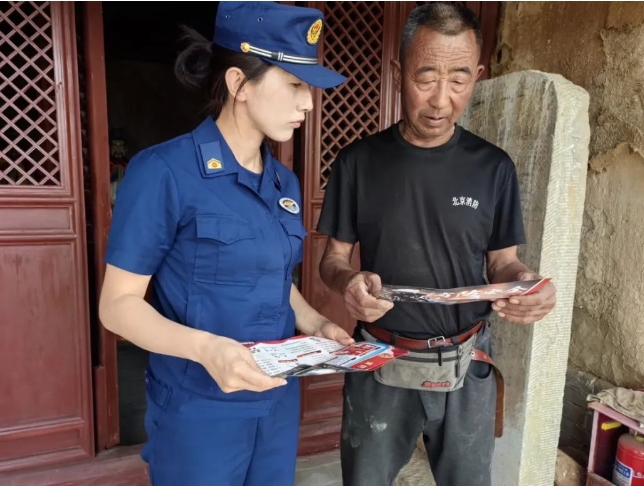 朔州应县：消防宣传进景区，乐享假日好时光