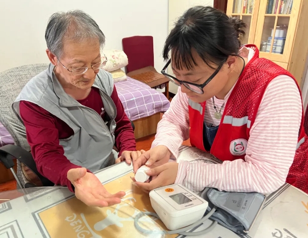 太原迎泽区迎泽街道：网格“她”力量，服务“连心桥”