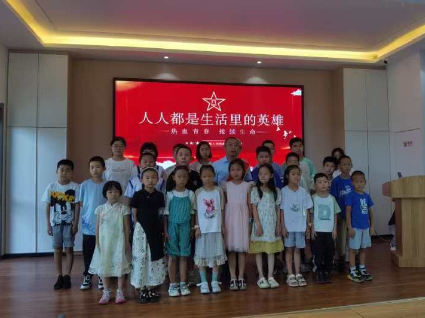 太原杏花岭区巨轮街道：对话人工智能  探索未来之门