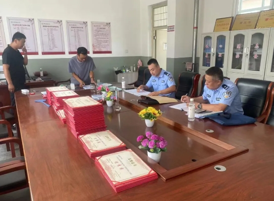 吕梁交城公安：开展校园安全检查  筑牢安全防线