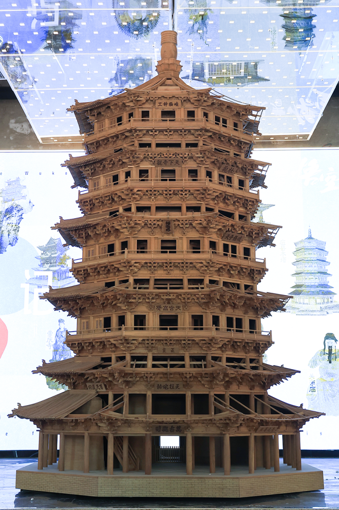 放大招！“山—西游记”黑神话悟空展亮相太原钟楼街