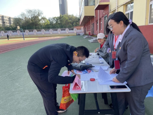 太原迎泽区郝庄镇经园路一社区：党员先锋齐发力  志愿服务显担当