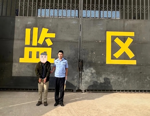 盗窃惯犯“重出江湖”，长治黎城公安送其“故地重游”