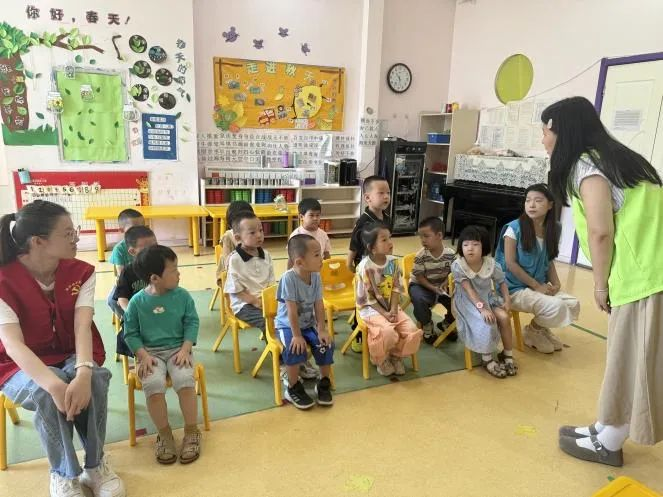 太原万柏林区西华苑东社区：与秋相遇丰收忙  乐享“光盘”科普时