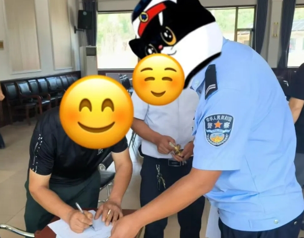 长治武乡：公交“跳站”惹风波，拦车闹事要不得